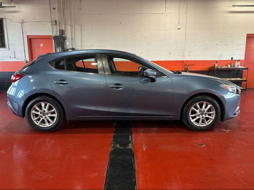 2016 Mazda Mazda3 i Sport