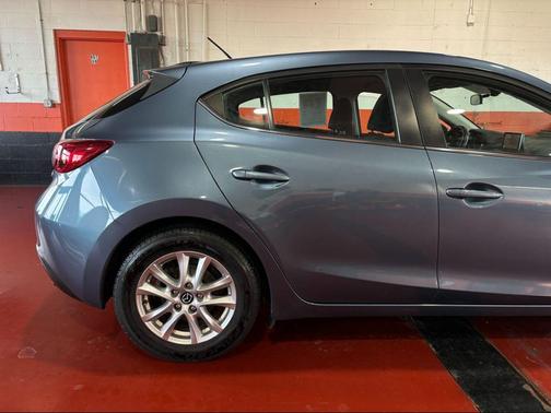 2016 Mazda Mazda3 i Sport