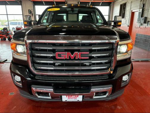 Onyx Black 2017 GMC Sierra 2500 SLT