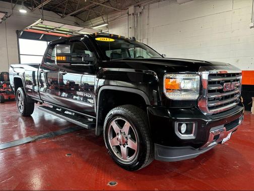 Onyx Black 2017 GMC Sierra 2500 SLT