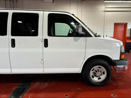 2016 Chevrolet Express 3500 LT