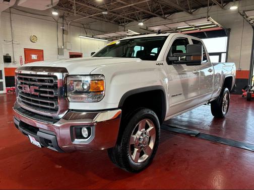 Summit White 2017 GMC Sierra 2500 SLE