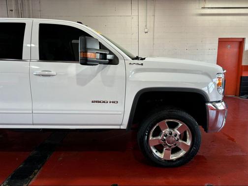 Summit White 2017 GMC Sierra 2500 SLE
