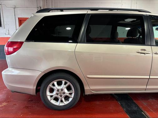 2006 Toyota Sienna XLE