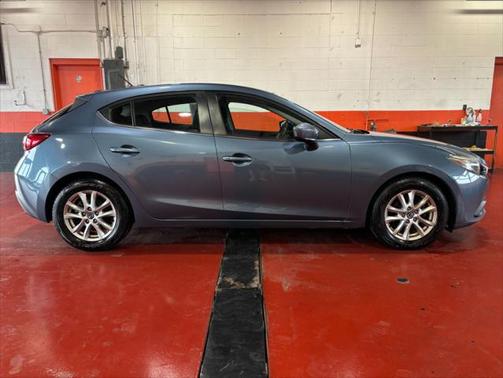 2016 Mazda Mazda3 i Sport