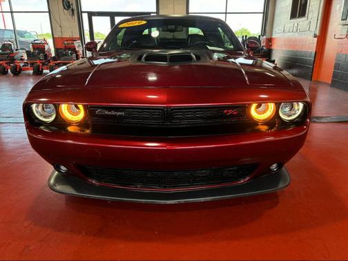 Octane Red Pearlcoat 2019 Dodge Challenger R/T Scat Pack