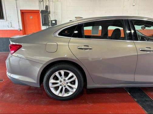 2017 Chevrolet Malibu 1LT