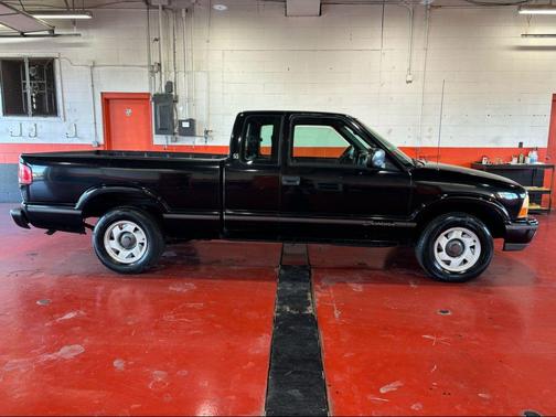 1999 GMC Sonoma SLS