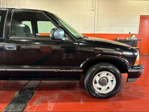 1999 GMC Sonoma SLS