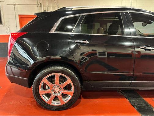 2011 Cadillac SRX Performance Collection