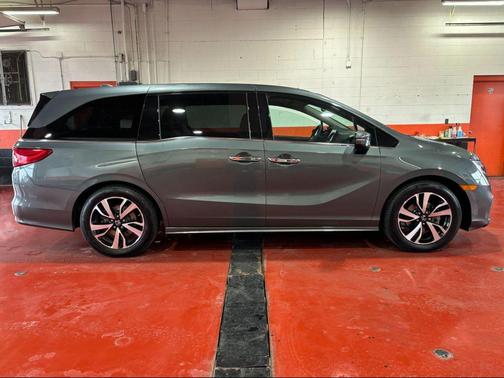 2020 Honda Odyssey Elite