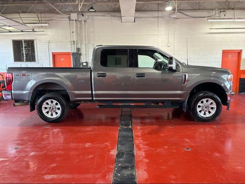Carbonized Gray Metallic 2022 Ford F-250 XLT