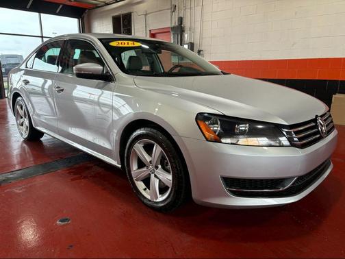 2014 Volkswagen Passat 2.5L SE