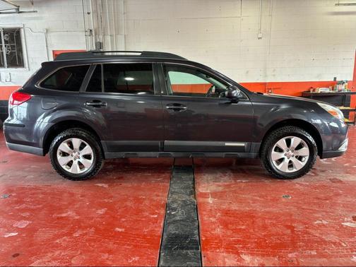 2012 Subaru Outback 2.5i Premium