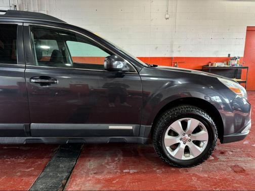 2012 Subaru Outback 2.5i Premium