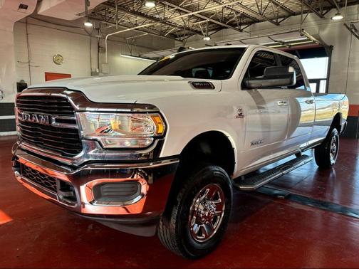 2019 RAM 3500 Big Horn Crew Cab 4x4 8' Box