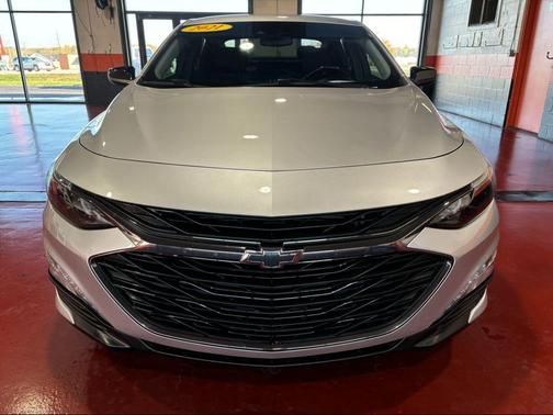 2021 Chevrolet Malibu FWD LT
