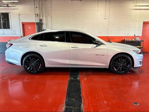 2021 Chevrolet Malibu FWD LT