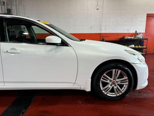 2013 INFINITI G37x Base