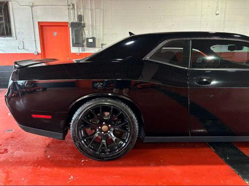 Pitch Black Clearcoat 2018 Dodge Challenger R/T