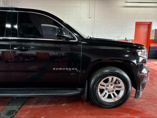 2017 Chevrolet Suburban LS