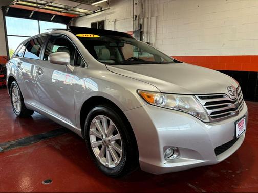 Classic Silver Metallic 2011 Toyota Venza Base