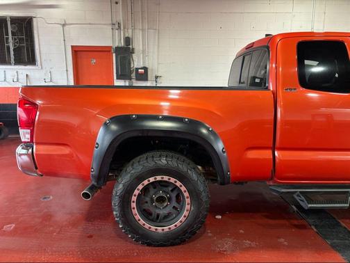 2016 Toyota Tacoma SR5