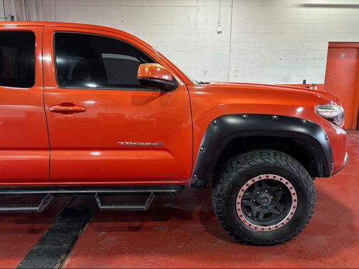 2016 Toyota Tacoma SR5