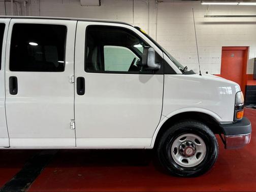 2013 Chevrolet Express 3500 LT