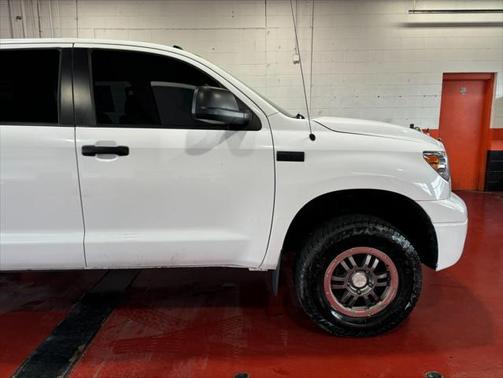 2011 Toyota Tundra Grade