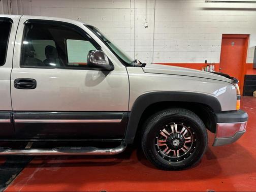 2004 Chevrolet Silverado 1500 LS Extended Cab