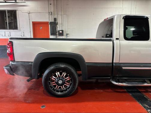 2004 Chevrolet Silverado 1500 LS Extended Cab