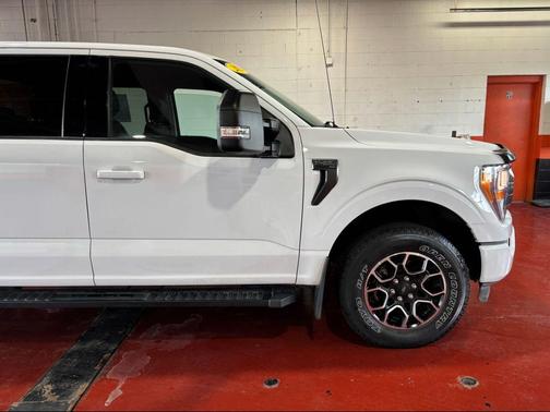 Oxford White 2021 Ford F-150 XLT