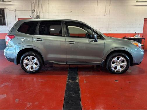 2014 Subaru Forester 2.5i