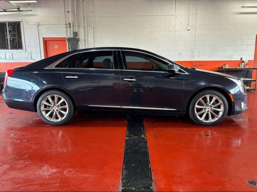 Sapphire Blue Metallic 2013 Cadillac XTS Luxury