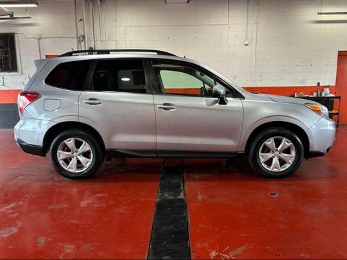 2014 Subaru Forester 2.5i Touring