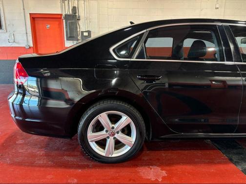 2012 Volkswagen Passat 2.5 SE