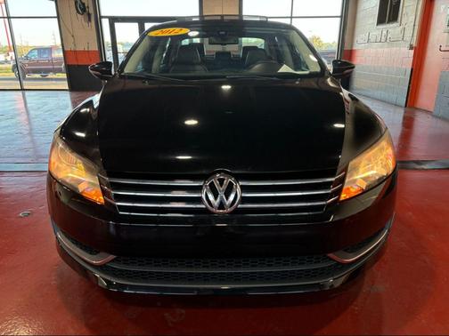 2012 Volkswagen Passat 2.5 SE