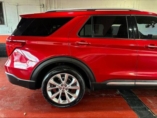 Rapid Red Metallic Tinted Clearcoat 2021 Ford Explorer Platinum