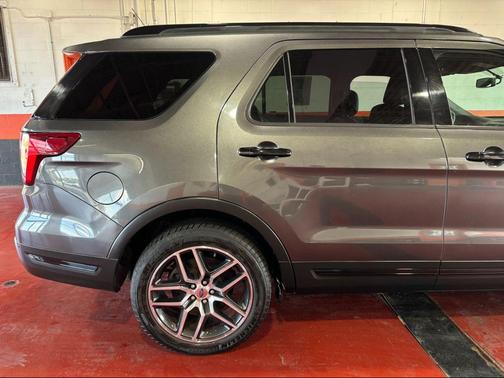 2019 Ford Explorer Sport