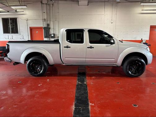 Brilliant Silver 2016 Nissan Frontier SV