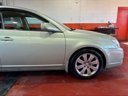 2006 Toyota Avalon XLS