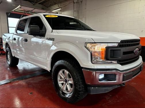 Oxford White 2019 Ford F-150 XL