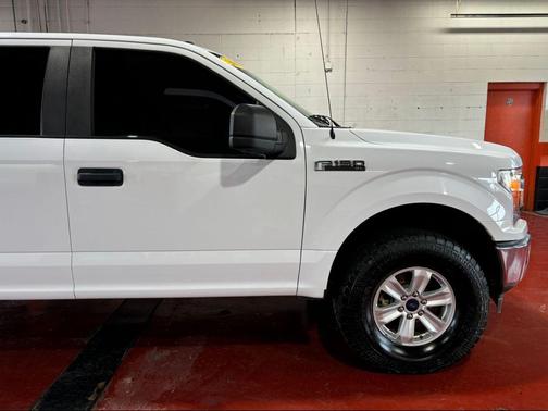 Oxford White 2019 Ford F-150 XL