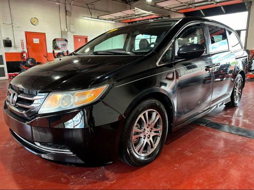 Crystal Black Pearl 2014 Honda Odyssey EX-L
