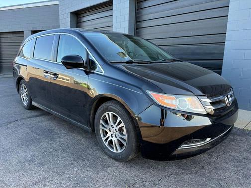 Crystal Black Pearl 2014 Honda Odyssey EX-L