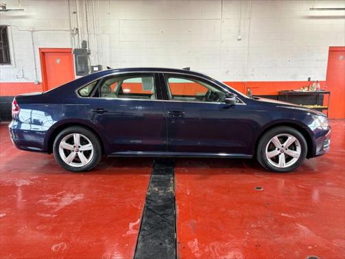 2013 Volkswagen Passat 2.5 SE