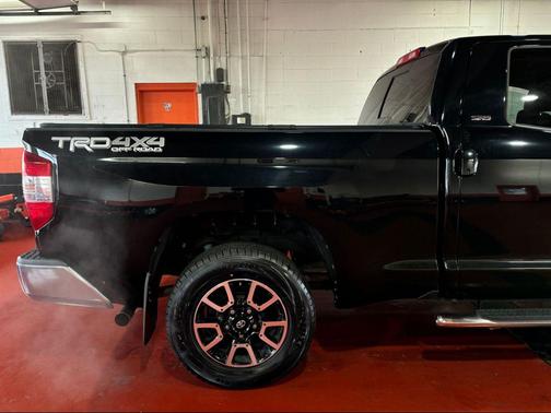 2016 Toyota Tundra SR5