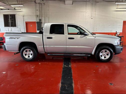 Bright Silver Metallic Clearcoat 2008 Dodge Dakota SXT/Bighorn/Lonestar
