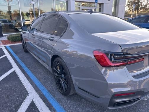 2022 BMW 750 750i xDrive